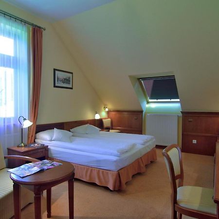 Hotel Stefania Krynica Zdroj Exterior foto