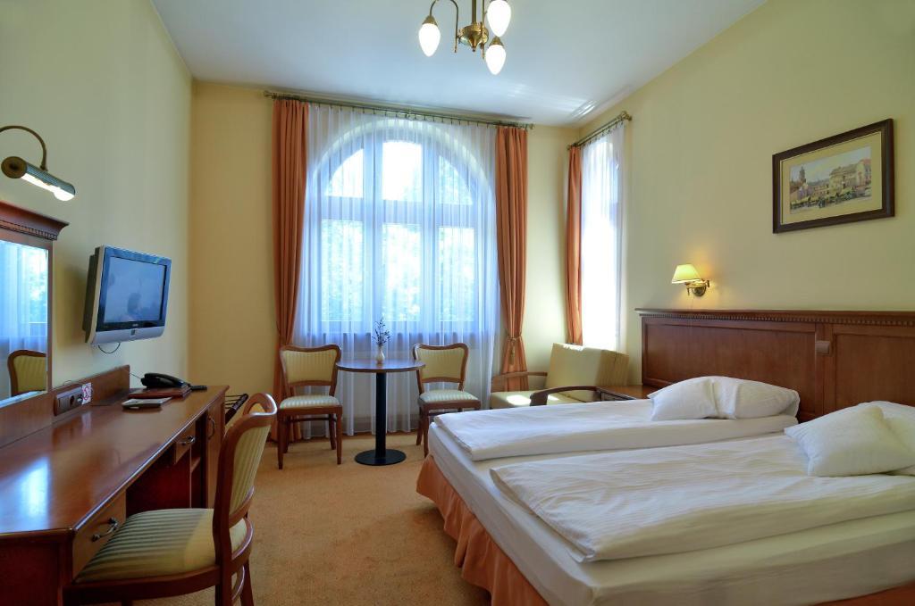 Hotel Stefania Krynica Zdroj Quarto foto